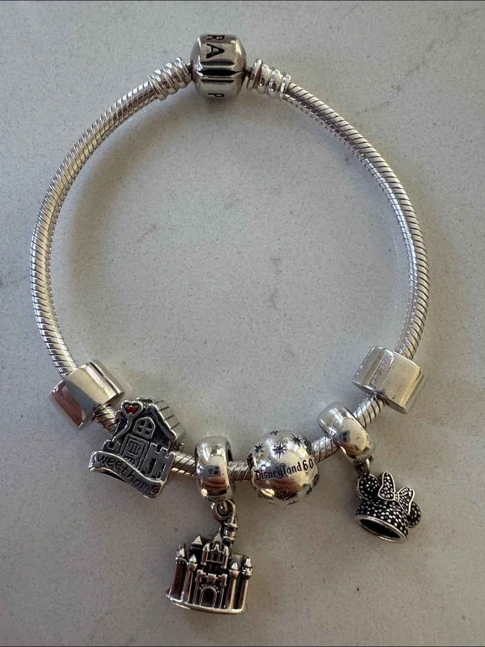 Pandora Original Disney Parks Bracelet w 4 Charms. New ✨